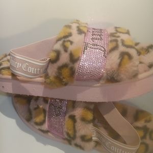 JUICY COUTURE FAUX FUR CHEETAH PRINT STRAP SLIDES SIZE 8M